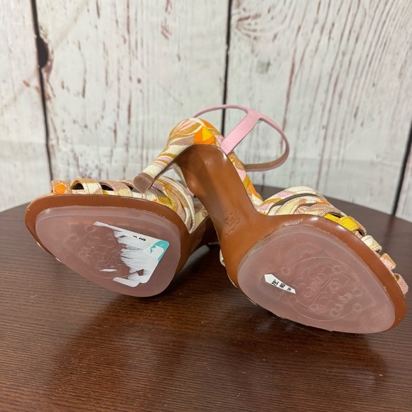 Tory Burch Muted Floral ankle strap strapoy 5”Heels size 7 Never worn - Picture 16 of 16